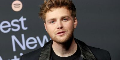 Passenger, il nuovo singolo di Alex Warren, punta a diventare la hit dell'estate